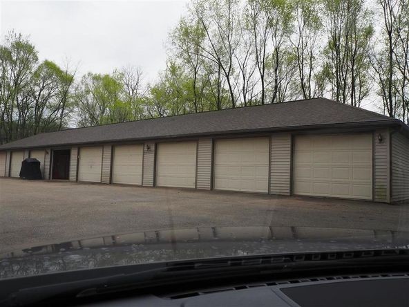 N4300 Park Rd, Cambridge, WI 53523